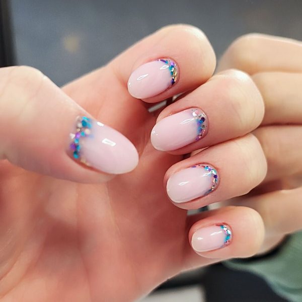 Manicure1 600x600